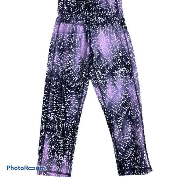 C9 by Champion Pants - C9 Graffiti crop athletic leggings size Small